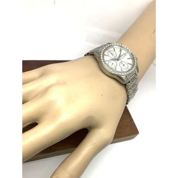 Seiko Women's Watch SNDY21 Quartz Mother of Pearl Dial Chronograph Silver Steel - Picture 5 of 14